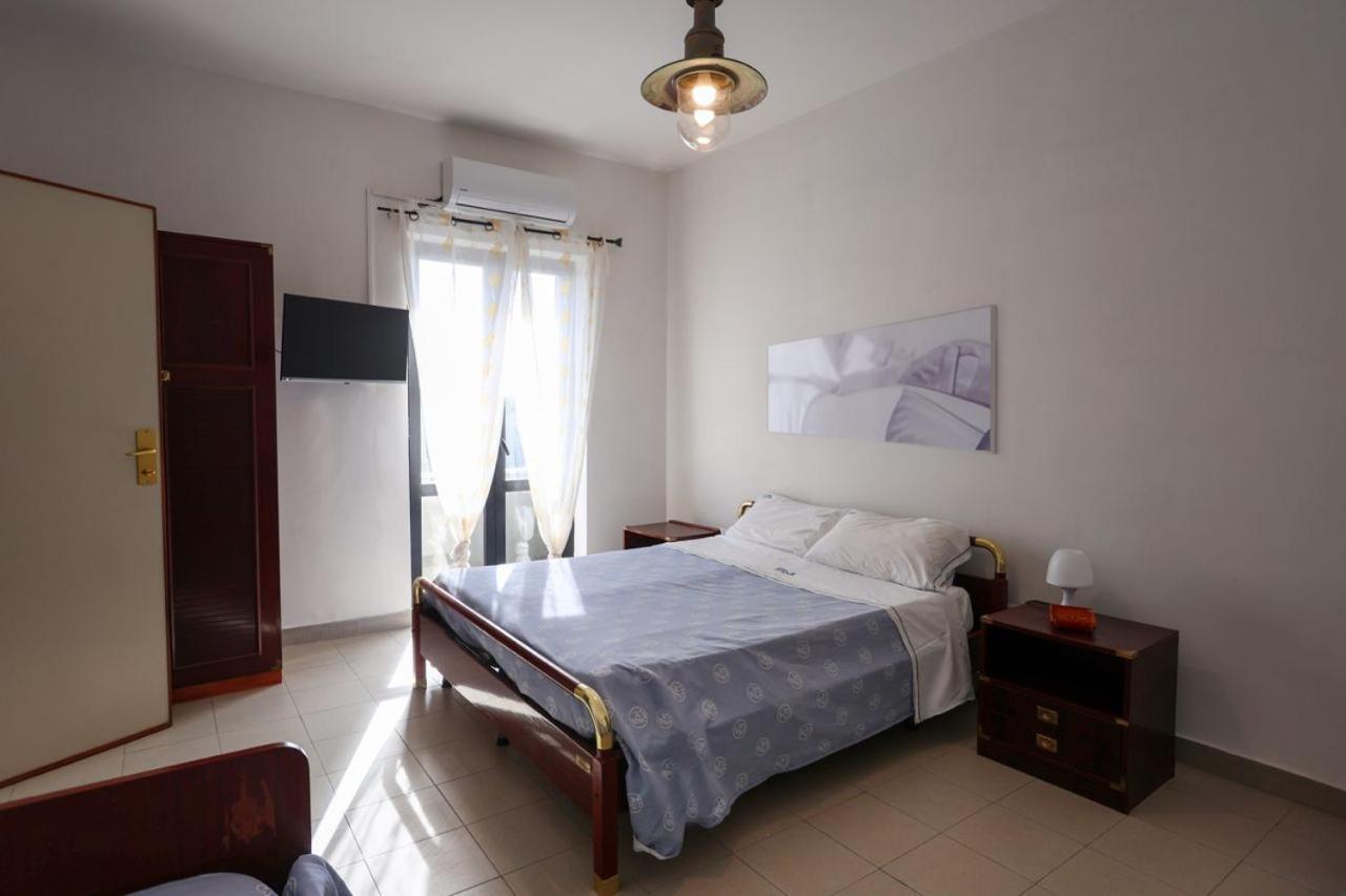 ורקטורו Hotel Barracuda מראה חיצוני תמונה